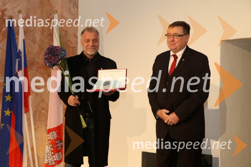  Milan Pečovnik - Pidži, glasbenik; dr. Andrej Fištravec, župan, Mestna občina MariborJožef Smej postal častni občan Mestne občine Maribor