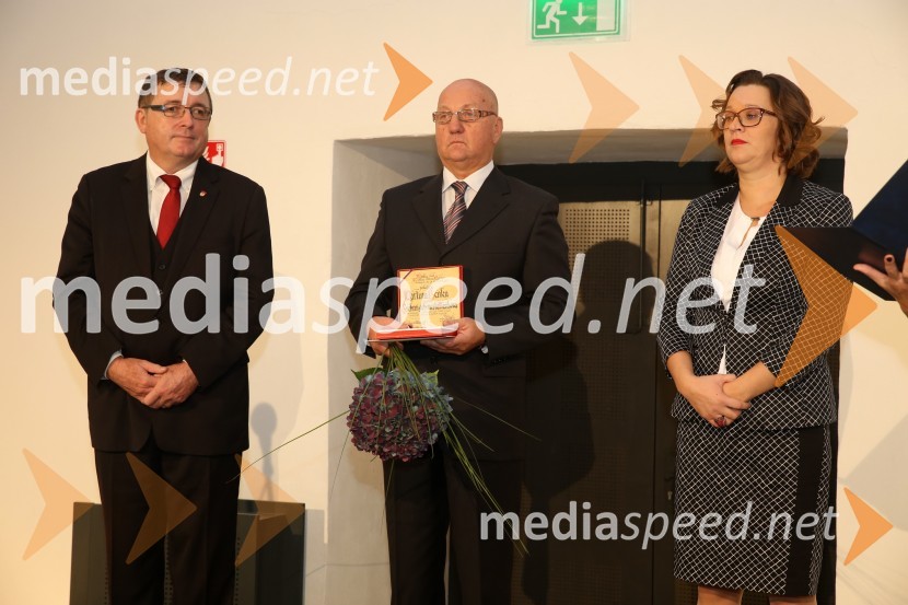 dr. Andrej Fištravec, župan, Mestna občina Maribor;  Martin  Benko, predsednik društva Sožitje Maribor;  Lidija Divjak Mirnik, direktorica Študentskih domov UM, mestna svetnica MOM (LPR)Jožef Smej postal častni občan Mestne občine Maribor