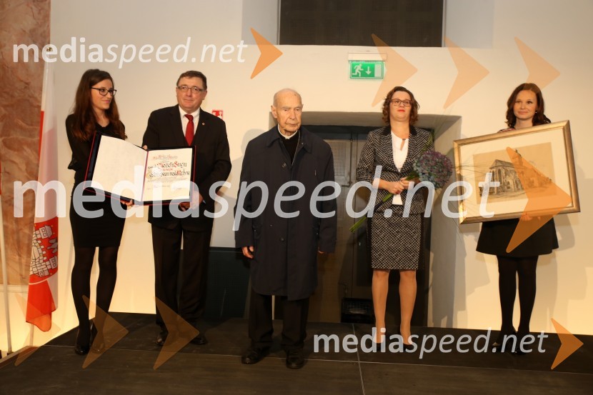  ... ; dr. Andrej Fištravec, župan, Mestna občina Maribor; dr. Jožef Smej, mariborski pomožni škof;  Lidija Divjak Mirnik, direktorica Študentskih domov UM, mestna svetnica MOM (LPR);  ... Jožef Smej postal častni občan Mestne občine Maribor