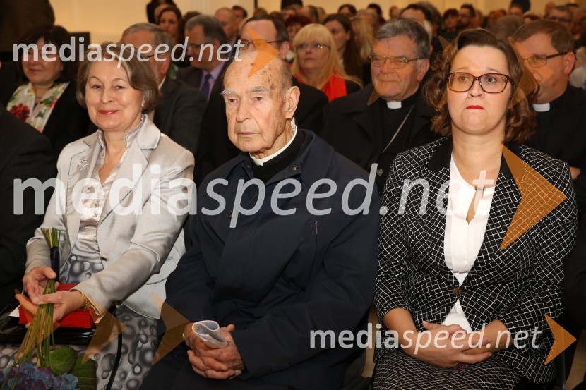  Vera Feguš; dr. Jožef Smej, mariborski pomožni škof;  Lidija Divjak Mirnik, direktorica Študentskih domov UM, mestna svetnica MOM (LPR)Jožef Smej postal častni občan Mestne občine Maribor