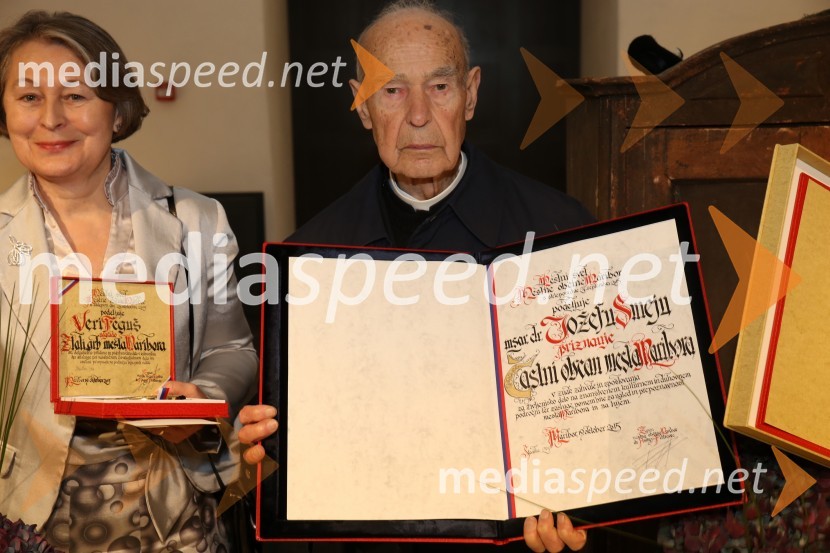  Vera Feguš; dr. Jožef Smej, mariborski pomožni škofJožef Smej postal častni občan Mestne občine Maribor