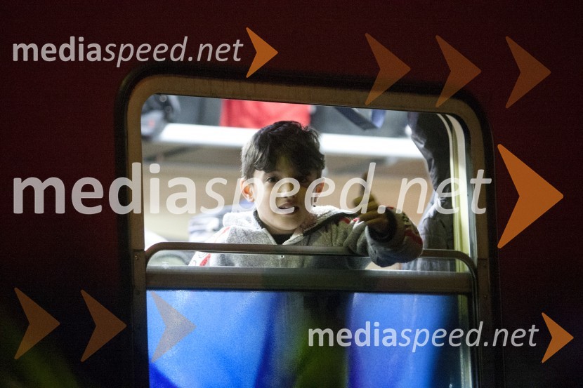 Begunci v nastanitvenem centru Šentilj