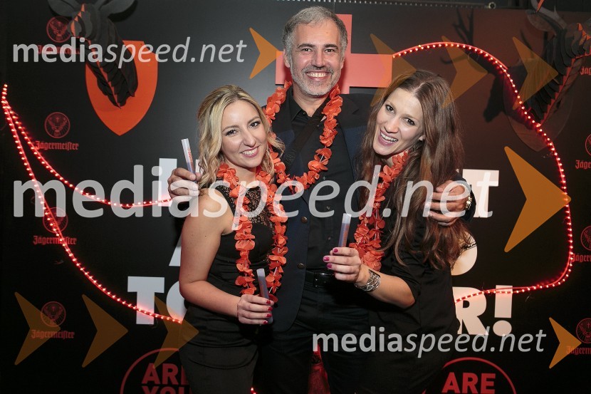  Kristina  Zimic, DJ Calixta  ;  Valentin  Casarsa, The Felpers;  Maja  Usico, The FelpersZnani Slovenci na zabavi z Jägermeistrom