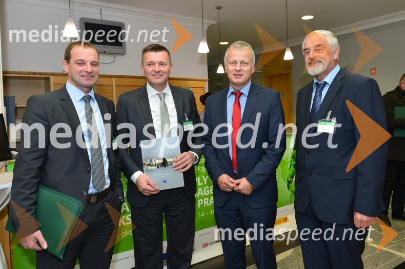  Robi Košir,  Logistični center BTC;  Dušan Kobal, Kobal Transport;  Andrej Boštjančič, SoftNet;  ... Oskrbovalne verige v znanosti in praksi 2015, logistični kongres, 1. dan