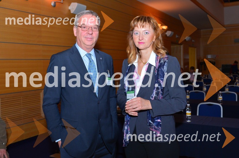  Francesco  Stanislao Parisi, Mednarodno združenje špediterjev, FIATA;   Suzana Zornada-Vrabec, Luka Koper, d.d.Oskrbovalne verige v znanosti in praksi 2015, logistični kongres, 1. dan