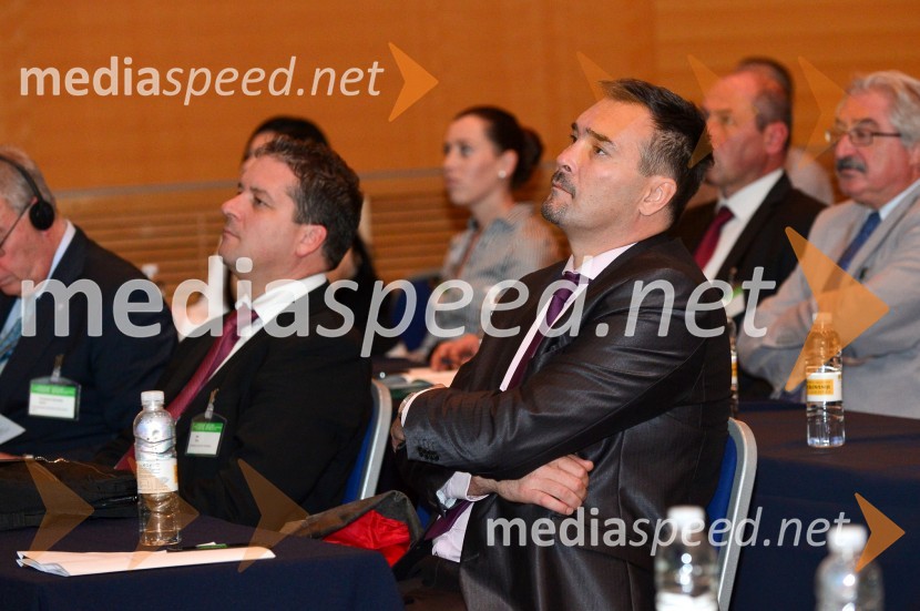 Oskrbovalne verige v znanosti in praksi 2015, logistični kongres, 1. dan