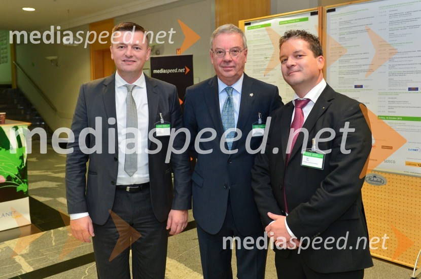  Dušan Kobal, Kobal Transport;  Francesco  Stanislao Parisi, Mednarodno združenje špediterjev, FIATA;  Igor  Žula, predsednik Slovenskega logističnega združenja Oskrbovalne verige v znanosti in praksi 2015, logistični kongres, 1. dan