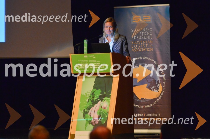  Sabine Eisses, DHLOskrbovalne verige v znanosti in praksi 2015, logistični kongres, 1. dan