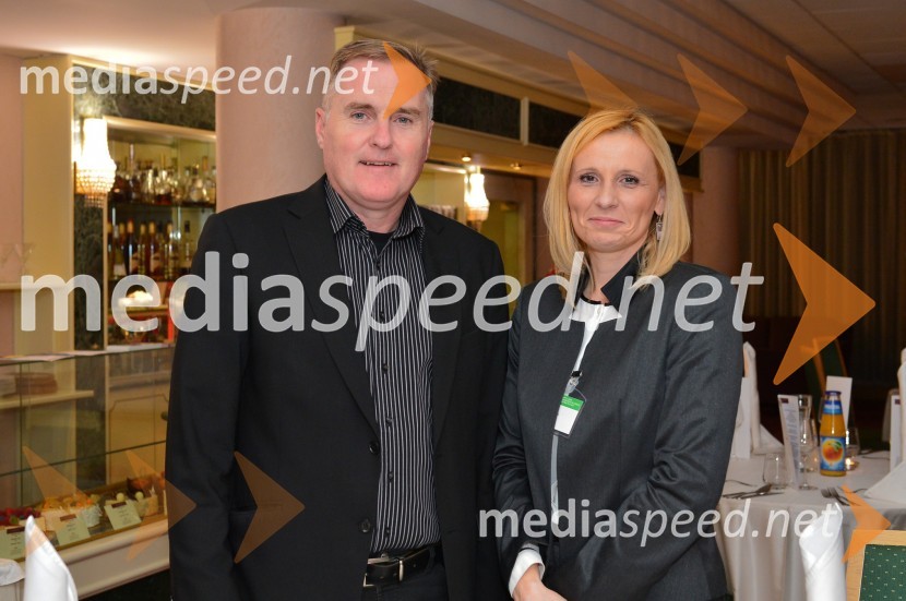 izr. prof. dr. Bojan Rosi, dekan, Fakulteta za logistiko, Univerza v Mariboru;  Valerija Friš, Schenker, d.d.Oskrbovalne verige v znanosti in praksi 2015, logistični kongres, 1. dan