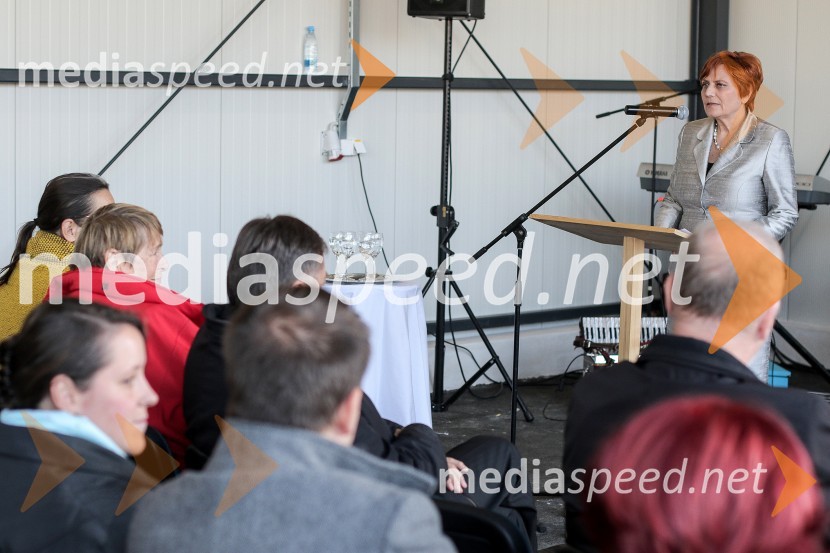  Mira Potokar, direktorica, ŽELVA podjetje za usposabljanje in zaposlovanje invalidov, d.o.o.Odprtje novih poslovnih prostorov podjetja Želva d.o.o.