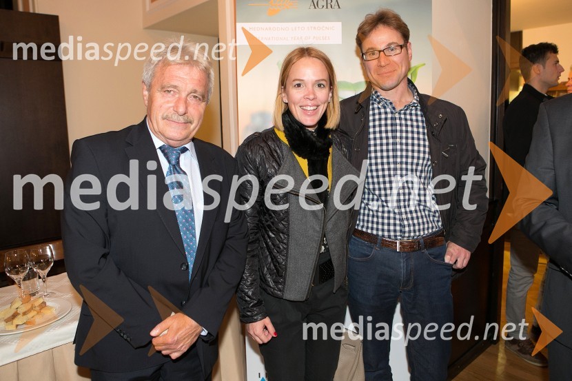 dr. Mojmir Wondra, Biotehniška fakulteta, Univerza v Ljubljani;  Nina Levičnik, organizatorka Vinske poti;  ... Viva il vino predstavlja 5 vinskih državnih prvakov