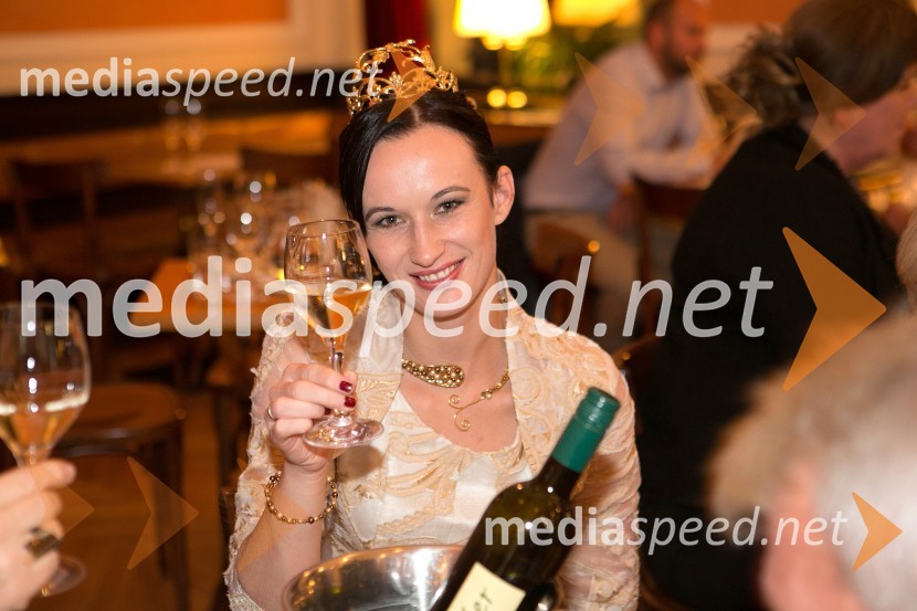 Sandra Vučko, Vinska kraljica Slovenije 2015Viva il vino predstavlja 5 vinskih državnih prvakov