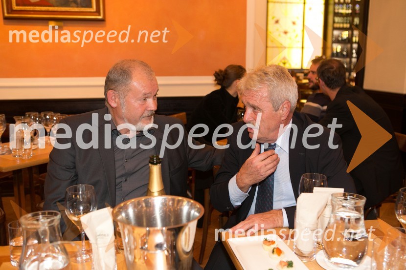  Rado Stojanovič, organizator Salona penečih vin, Slovenskega festivala vin, Martinovanja v Ljubljani, Ljubljanske vinske poti; dr. Mojmir Wondra, Biotehniška fakulteta, Univerza v LjubljaniViva il vino predstavlja 5 vinskih državnih prvakov