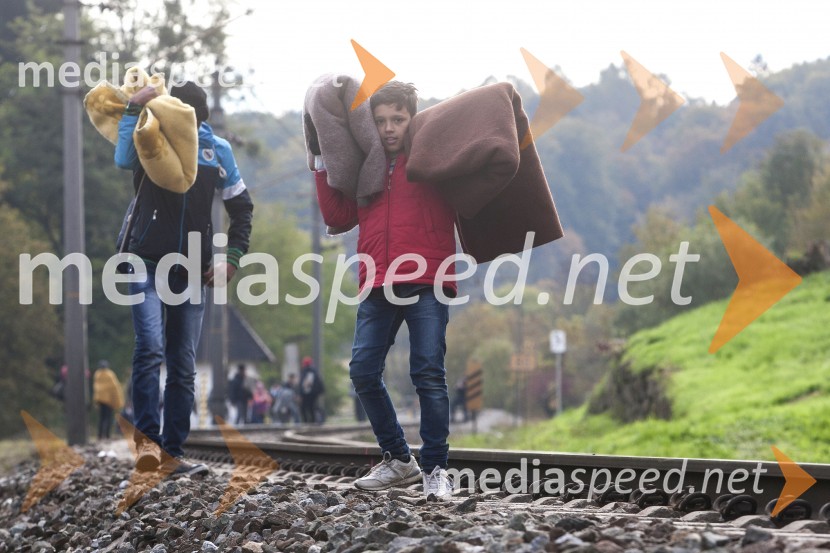 Ponovno prihod večjih skupin beguncev na  mejnem prehodu Šentilj