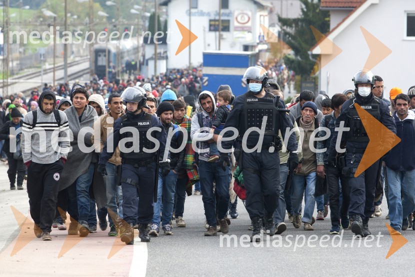 Ponovno prihod večjih skupin beguncev na  mejnem prehodu Šentilj