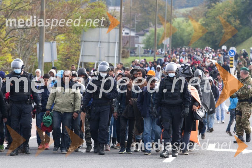 Ponovno prihod večjih skupin beguncev na  mejnem prehodu Šentilj