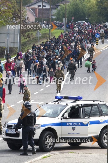 Ponovno prihod večjih skupin beguncev na  mejnem prehodu Šentilj