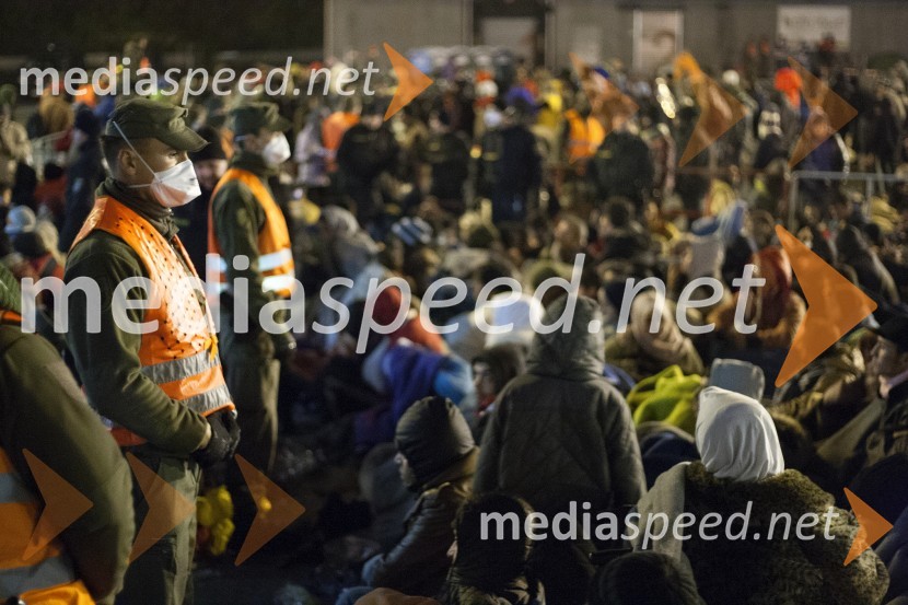 Ponovno prihod večjih skupin beguncev na  mejnem prehodu Šentilj