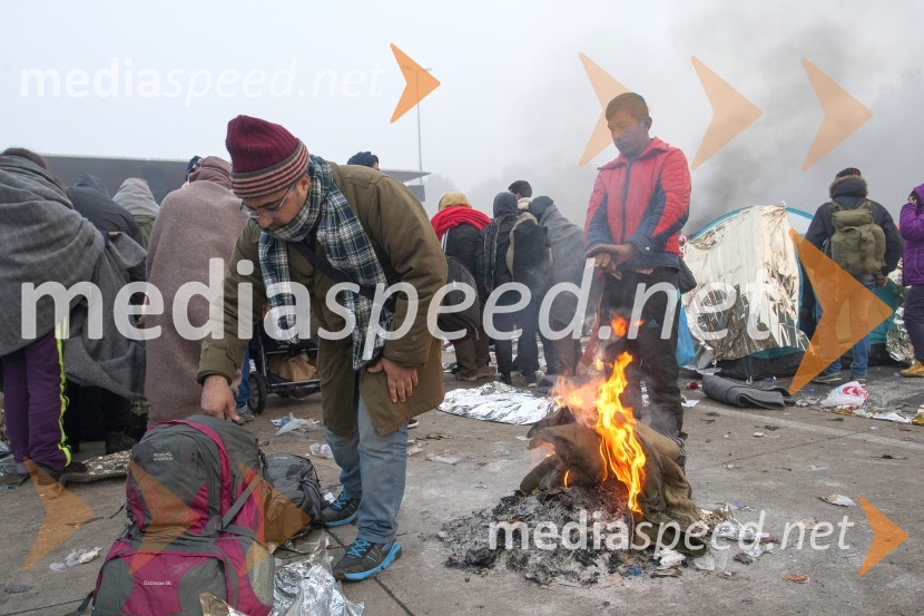 Ponovno prihod večjih skupin beguncev na  mejnem prehodu Šentilj