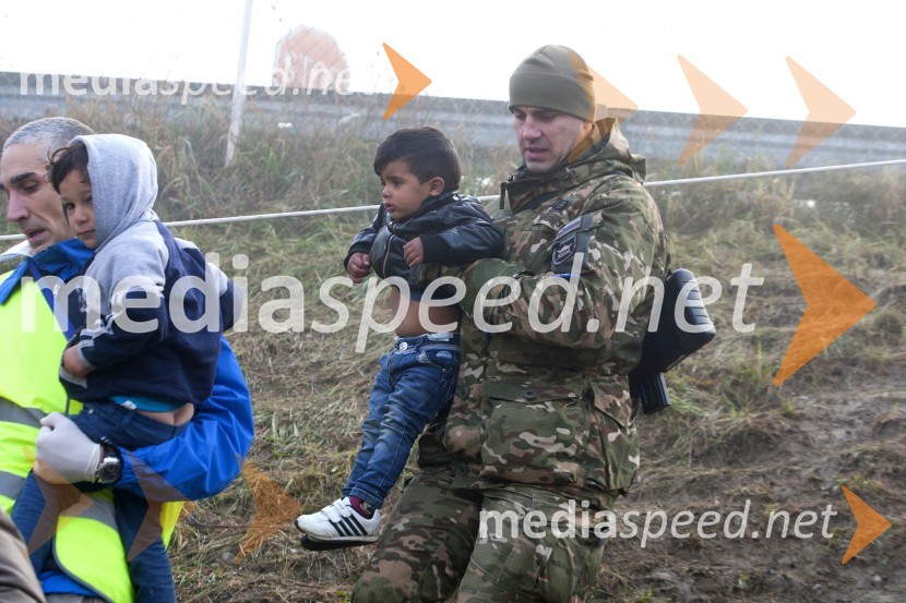 Ponovno prihod večjih skupin beguncev na  mejnem prehodu Šentilj