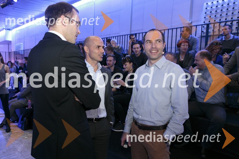  Rasto Oderlap, direktor, podjetje Autocommerce d.o.o.;  Andrej Bergant, direktor prodaje, Autocommerce d.o.o.;  Robert Lešnik, vodja zunanjega oblikovanja, Mercedes-BenzMercedes-Benz Fashion Week: Predavanje Roberta Lešnika - Mercedes Design
