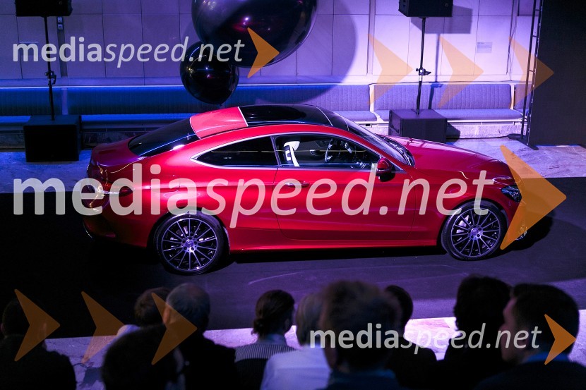 Mercedes C coupeMercedes-Benz Fashion Week: Predavanje Roberta Lešnika - Mercedes Design