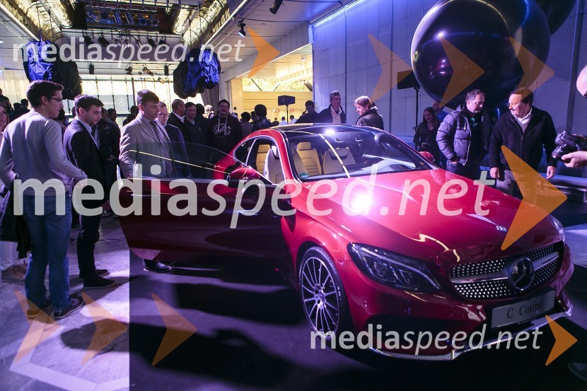 Mercedes-Benz Fashion Week: Predavanje Roberta Lešnika - Mercedes DesignMercedes-Benz Fashion Week: Predavanje Roberta Lešnika - Mercedes Design