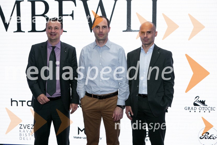  Anton  Horvatič, direktor Diners Cluba Slovenije;  Robert Lešnik, vodja zunanjega oblikovanja, Mercedes-Benz;  Andrej Bergant, direktor prodaje, Autocommerce d.o.o.Mercedes-Benz Fashion Week: Predavanje Roberta Lešnika - Mercedes Design