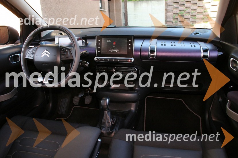 Citroën C4 Cactus Shine 1.6 BlueHDi, notranjostCitroën C4 Cactus Shine 1.6 BlueHDi, mediaspeed test