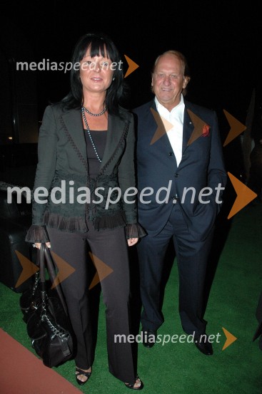 Tomislav Loboda, zlatar s soprogo ZlatkoObletnica studia Sunny in praznovanje rojstnega dne Sonje Škrabec