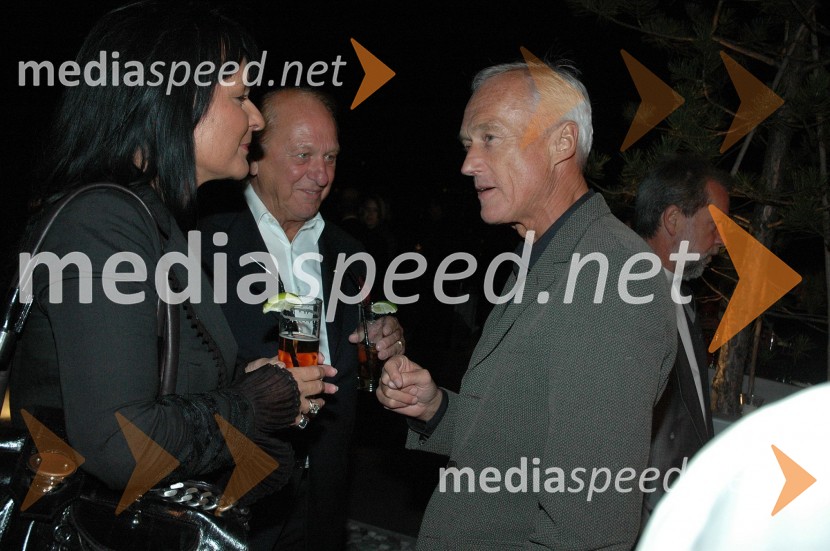 Tomislav Loboda, zlatar in soproga Zlatka ter Janez Pergar, predsednik upravnega odbora podjetja Kompas d.d.Obletnica studia Sunny in praznovanje rojstnega dne Sonje Škrabec