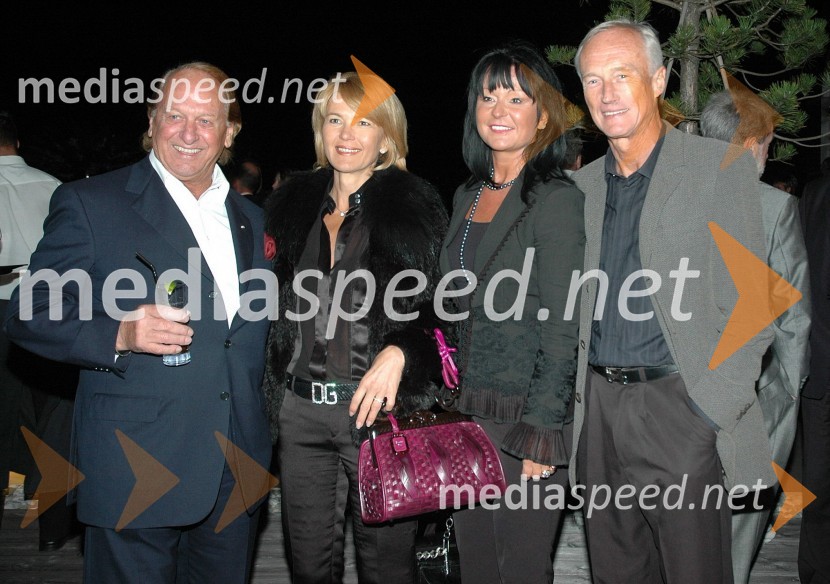 Tomislav Loboda, zlatar, Nevenka Črešnar Pergar, lastnica in direktorica podjetja NP Consulting, Zlatka Loboda in Janez Pergar, predsednik upravnega odbora podjetja Kompas d.d.Obletnica studia Sunny in praznovanje rojstnega dne Sonje Škrabec