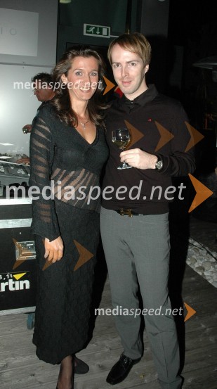 Betka Šuhel, voditeljica na Radiu Hit in Dejan David Kemperl, urednik revije Golf klubObletnica studia Sunny in praznovanje rojstnega dne Sonje Škrabec