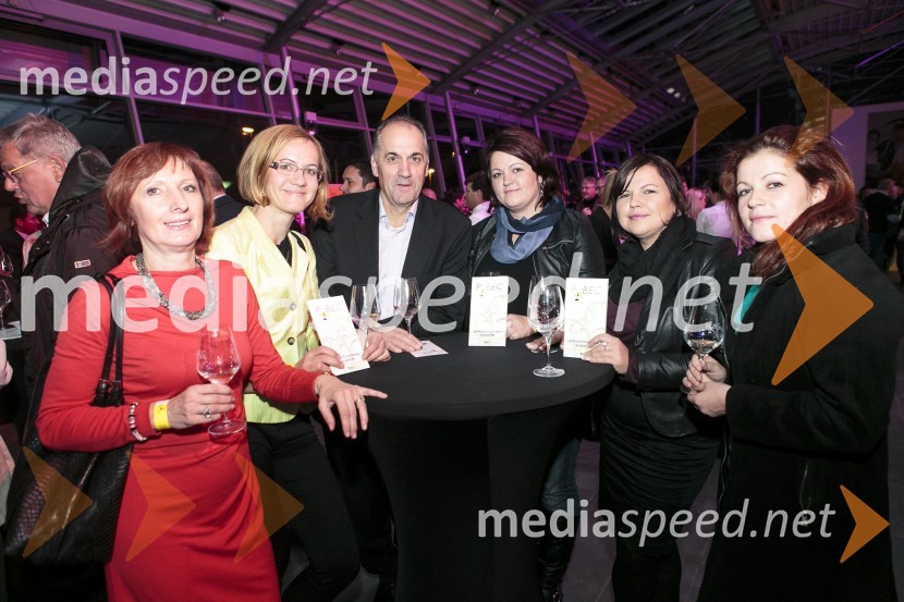  ... ;  Simona Hauptman, Kmetijsko gozdarski zavod Maribor, vodja kmetijske svetovalne službe, specialistka za vinogradništvo;  ... ;  ... ;  ... ;  ... 1. Salon štajerskih mladih vin, PUBEC 2015