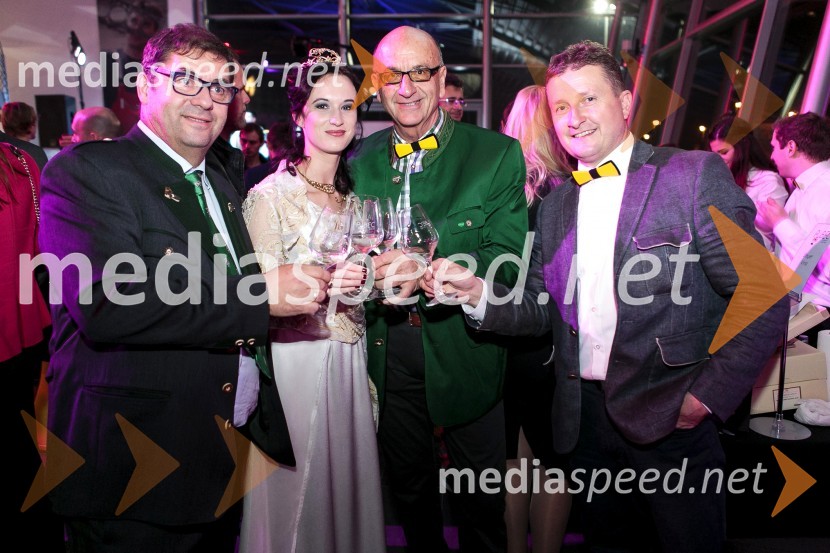  ... ;  Sandra Vučko, Vinska kraljica Slovenije 2015;  Heinz  Slesak, generalni direktor Porsche Slovenija d.o.o.;  Danilo Steyer,  Steyer Vina1. Salon štajerskih mladih vin, PUBEC 2015