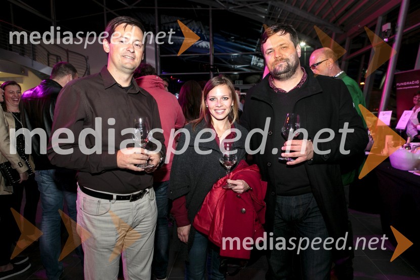  Christian Ribič, BuyITC;  Teja Peček, voditeljica, novinarka, BK TV;  Boštjan Lesjak, BK TV1. Salon štajerskih mladih vin, PUBEC 2015
