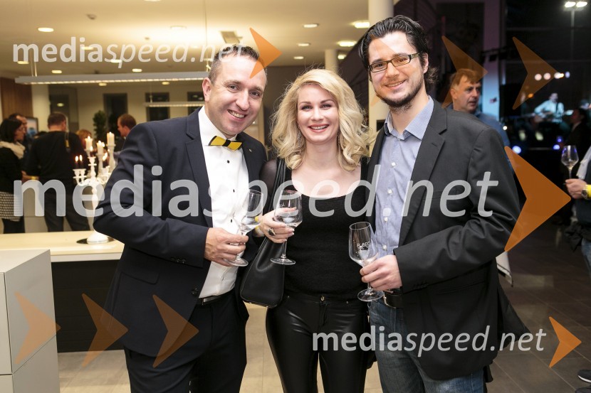  Borut  Cvetko, kreativni direktor Mediaspeed;  Ana Holc, direktorica, Zlatarne Holc;  Aljaž Mejal, radijski moderator1. Salon štajerskih mladih vin, PUBEC 2015