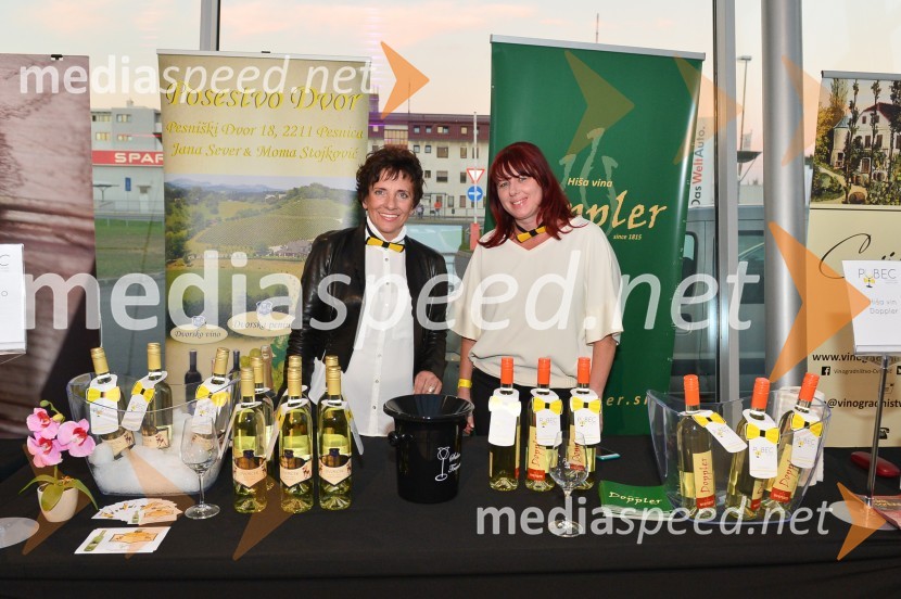  Jana  Sever, Dvorsko vino;  Mihaela  Kopše, Hiša vin Doppler1. Salon štajerskih mladih vin, PUBEC 2015