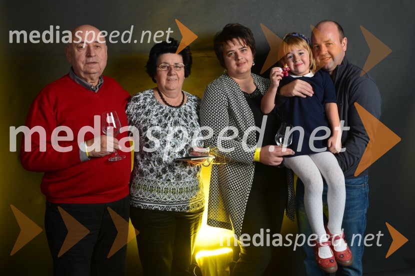  Lojze Cvetko;  Slavica Brunec;  Mateja Brunec;  Klara Brunec;  Beno Brunec1. Salon štajerskih mladih vin, PUBEC 2015