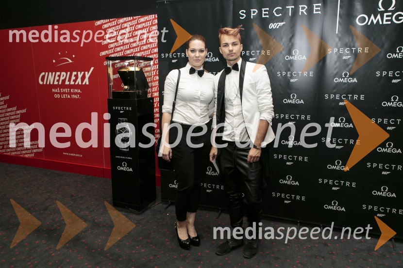  Mojca Hinteregger;  David Hojnik, modni oblikovalec DH fashionSvečana premiera Spectre v Cineplexxu Kranj