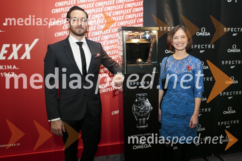  Miha Rodman, igralec;  Sophie Honey, veleposlanica Združenega kraljestva Velika Britanija in Severna Irska v Republiki SlovenijiSvečana premiera Spectre v Cineplexxu Kranj
