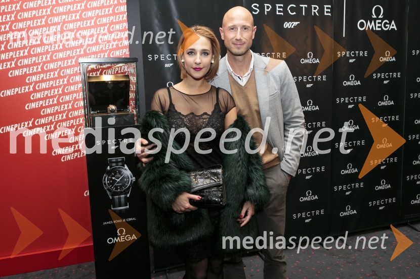  Andrea  Pavlin Stošić, umetnica ličenja;  ... Svečana premiera Spectre v Cineplexxu Kranj
