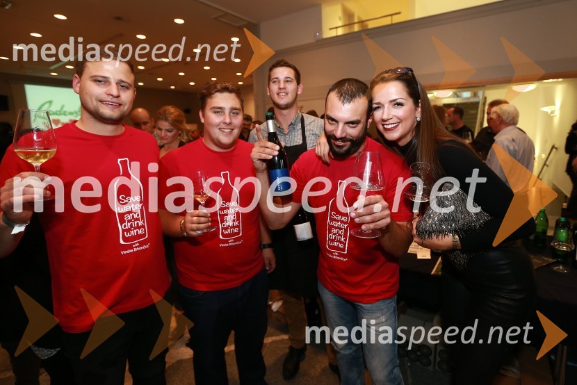  Matevž  Pepelnik;  Žan  Krajnc, Vinske brbončice;  ... ;  ... ;  ... Pubeci na salonu VinDel 2015