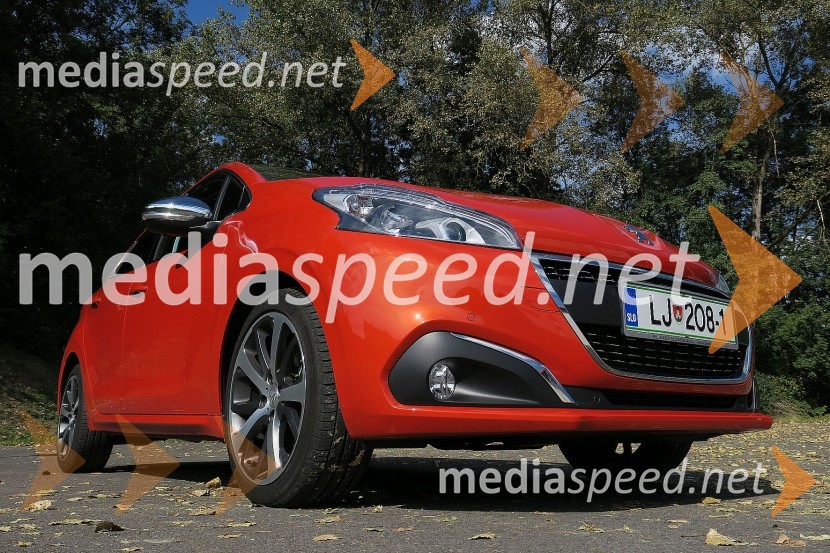 Peugeot 208 Allure 1.2 PureTech 110 Stop&StartPeugeot 208 Allure 1.2 PureTech 110 Stop&Start, mediaspeed test