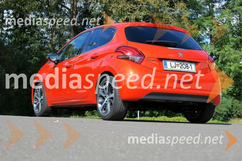Peugeot 208 Allure 1.2 PureTech 110 Stop&StartPeugeot 208 Allure 1.2 PureTech 110 Stop&Start, mediaspeed test