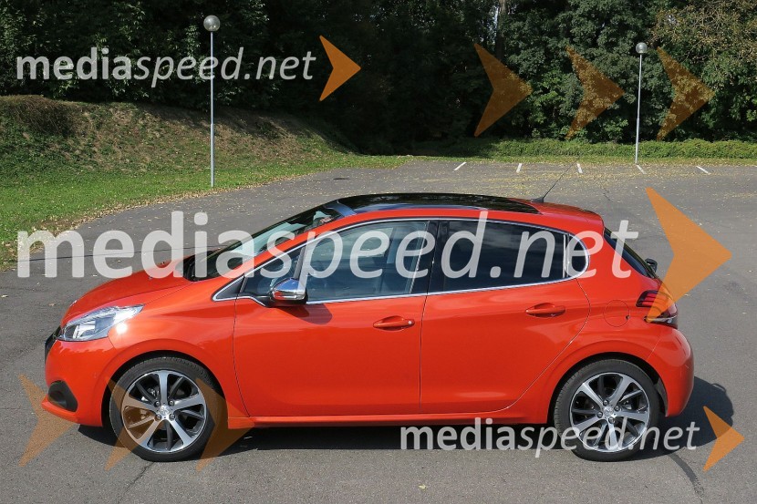 Peugeot 208 Allure 1.2 PureTech 110 Stop&StartPeugeot 208 Allure 1.2 PureTech 110 Stop&Start, mediaspeed test
