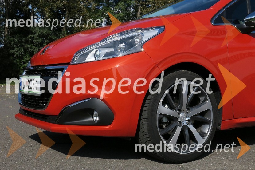 Peugeot 208 Allure 1.2 PureTech 110 Stop&StartPeugeot 208 Allure 1.2 PureTech 110 Stop&Start, mediaspeed test