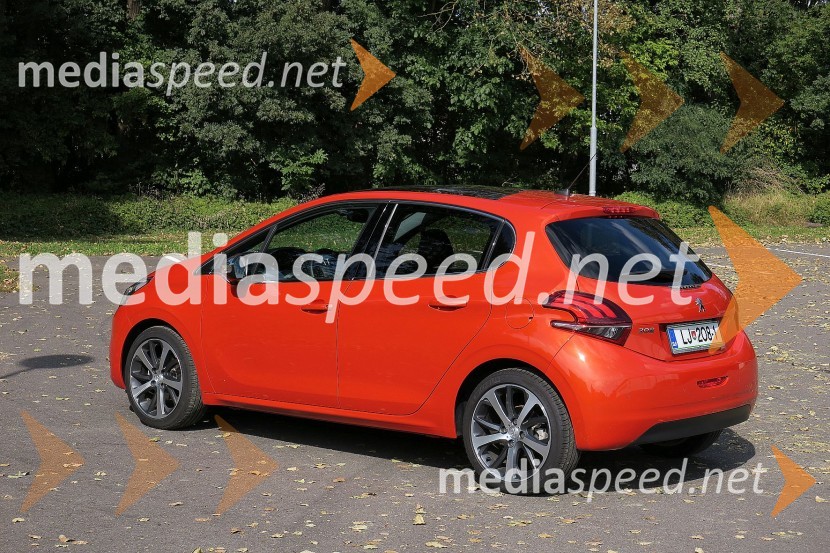 Peugeot 208 Allure 1.2 PureTech 110 Stop&StartPeugeot 208 Allure 1.2 PureTech 110 Stop&Start, mediaspeed test