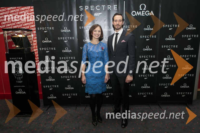  Sophie Honey, veleposlanica Združenega kraljestva Velika Britanija in Severna Irska v Republiki Sloveniji;  Miha Rodman, igralecSvečana premiera Spectre v Cineplexxu Kranj