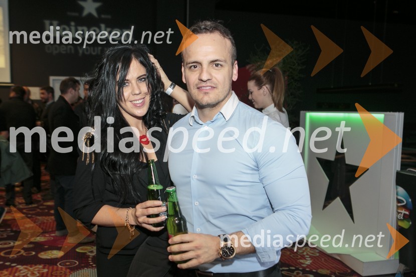  Katja Kordin;  ... Svečana premiera Spectre v Cineplexxu Kranj